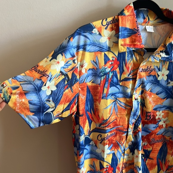 Margaritaville Brooklyn Cyclones Hawaiian Shirt Unisex Baseball Giveaway Mets - Picture 2 of 8